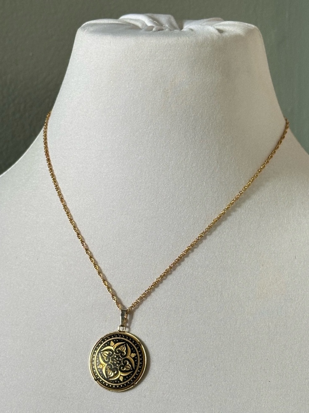 Vintage Damascene Toledowear Floral Medallion Pendant Necklace Dark Academia